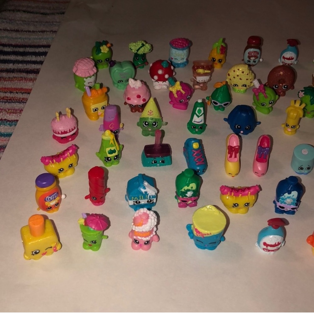 Shopkins Collection - Picture 2 of 3